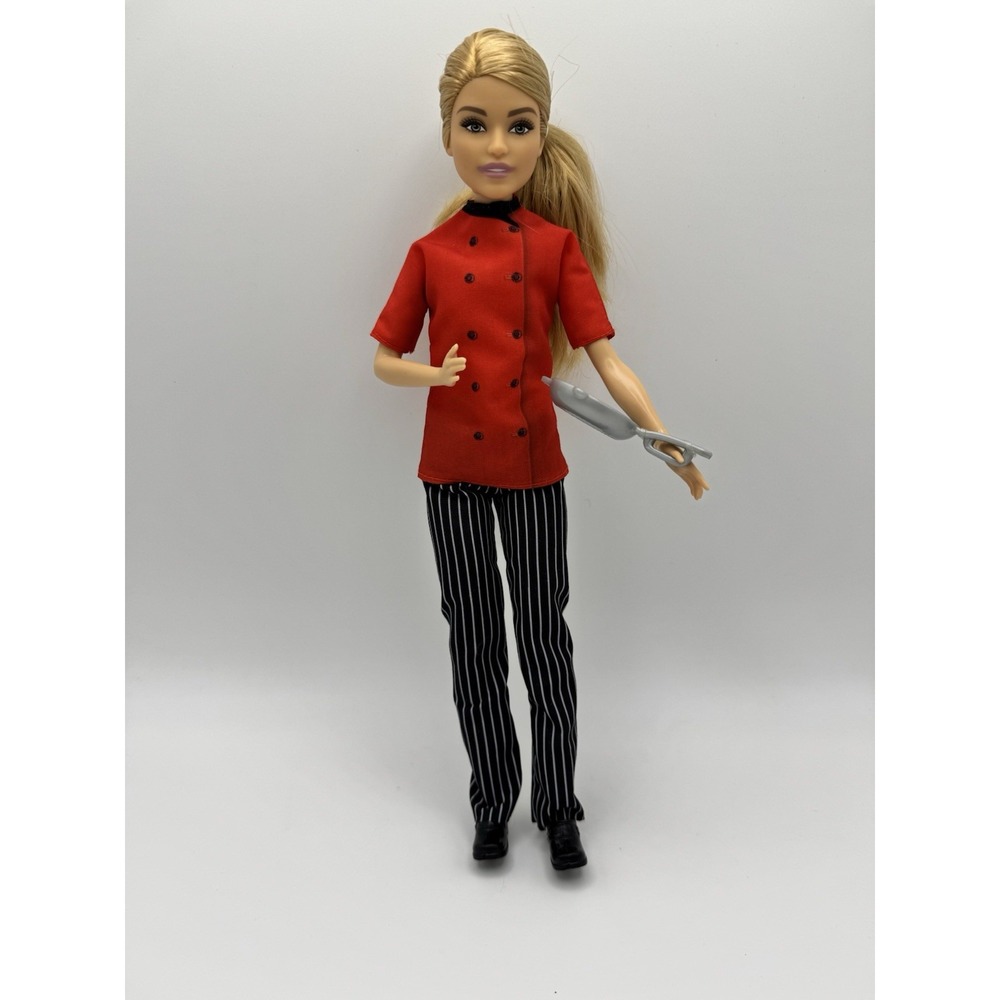 2018 Barbie You Can Be Anything "Chef" Doll W‎ Frying Pan